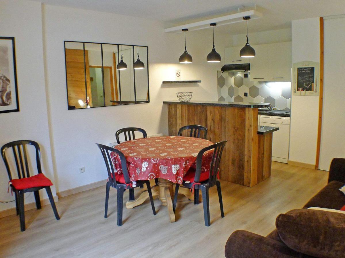 Appartement Confortable Avec Piscines, Terrasse Et Parking A Samoens - Fr-1-629-100 Kültér fotó